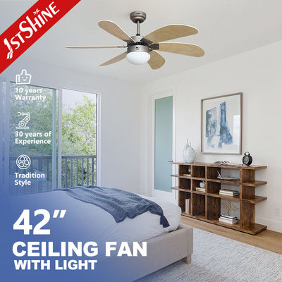 230V / 50Hz Εισερχόμενη τάση Φανατικός οροφής με αλυσίδα έλξης και κουτί φωτισμού LED 1η λάμψη OEM χρώμα
